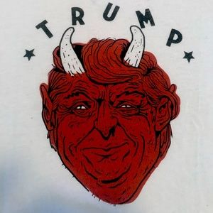 Devil Trump Tee Size Large / White